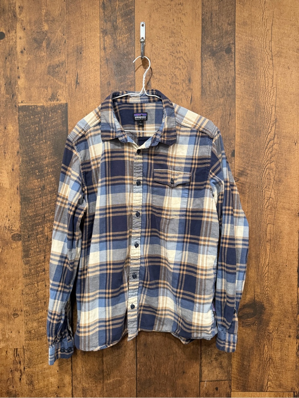 Patagonia Men’s Blue Plaid Flannel Shirt large